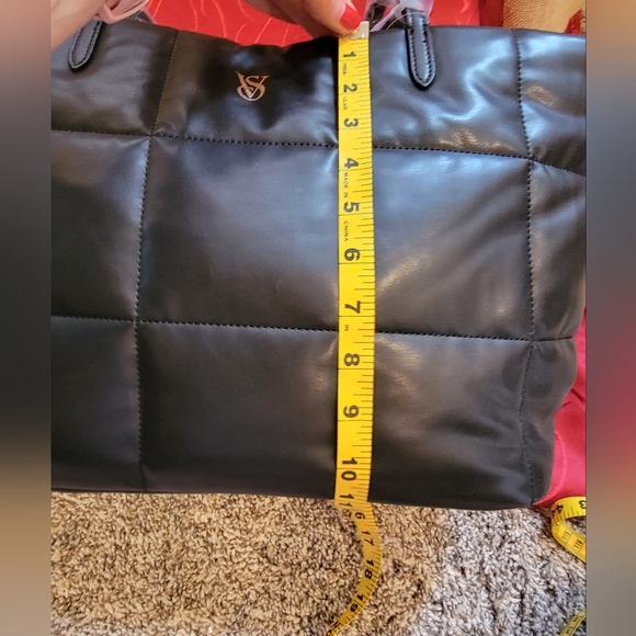 Victoria's Secret Purse. NWT black plush purse. - Picture 11 of 11